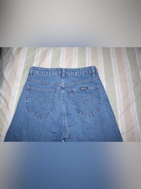 Jeans Subcategory Identification